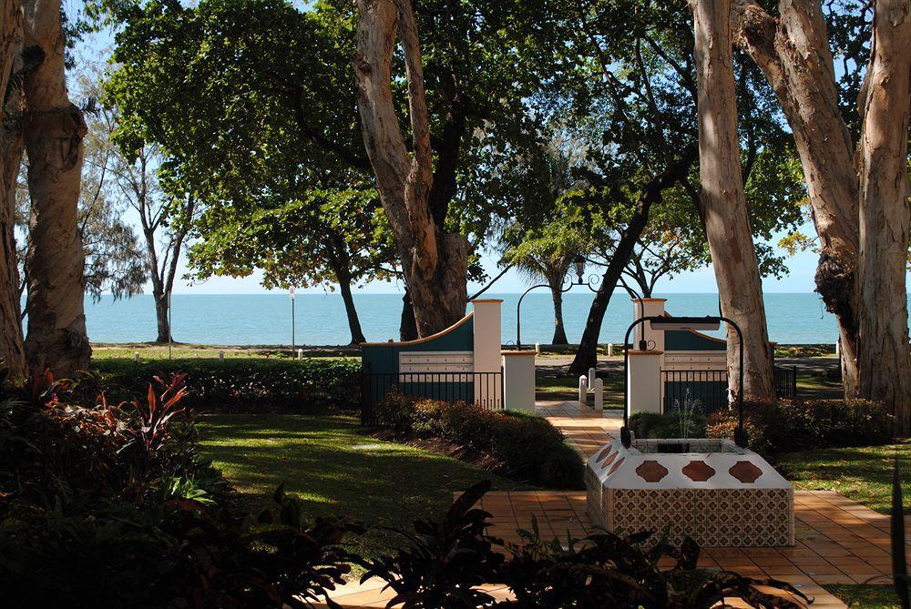 Beachview Apartments At Villa Paradiso Palm Cove Bagian luar foto