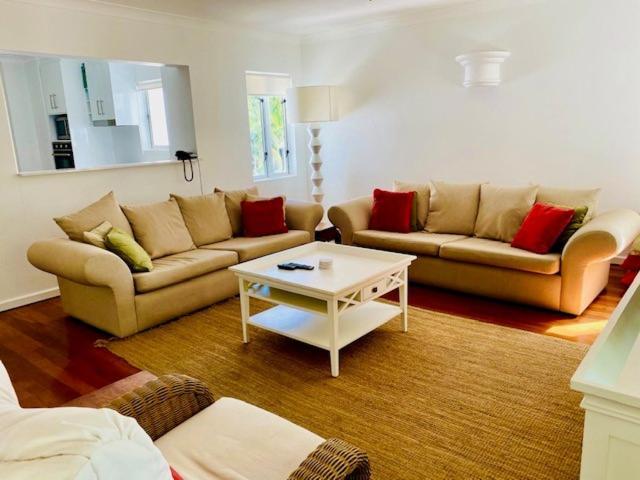 Beachview Apartments At Villa Paradiso Palm Cove Bagian luar foto