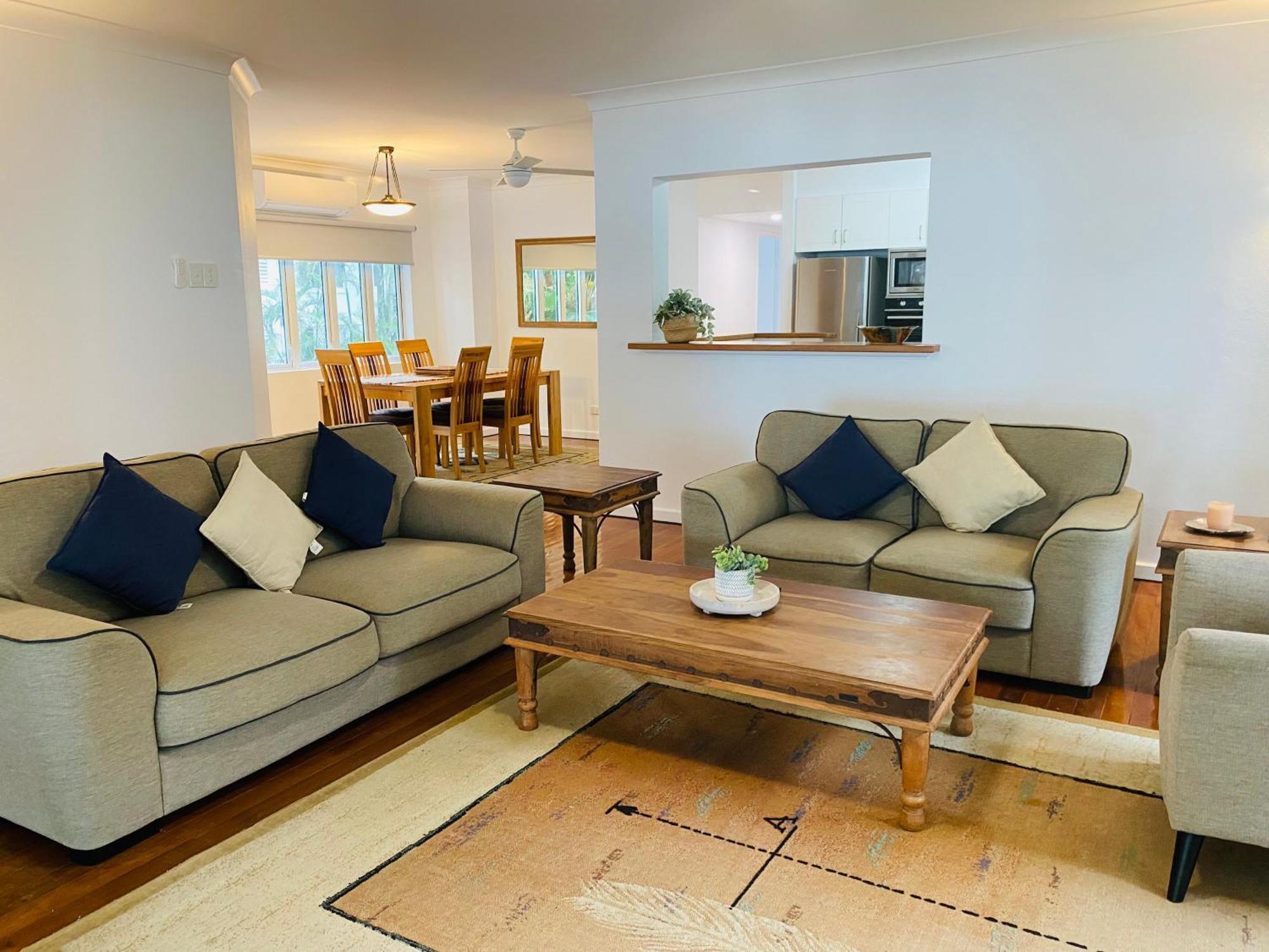 Beachview Apartments At Villa Paradiso Palm Cove Bagian luar foto