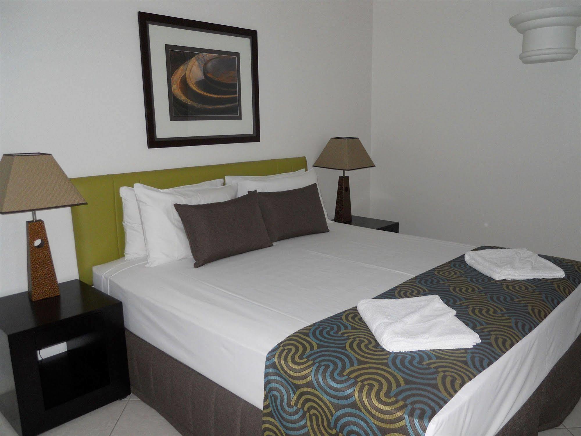 Beachview Apartments At Villa Paradiso Palm Cove Bagian luar foto